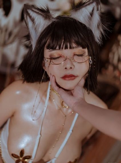 美女动态图强奸_1080P在线观看